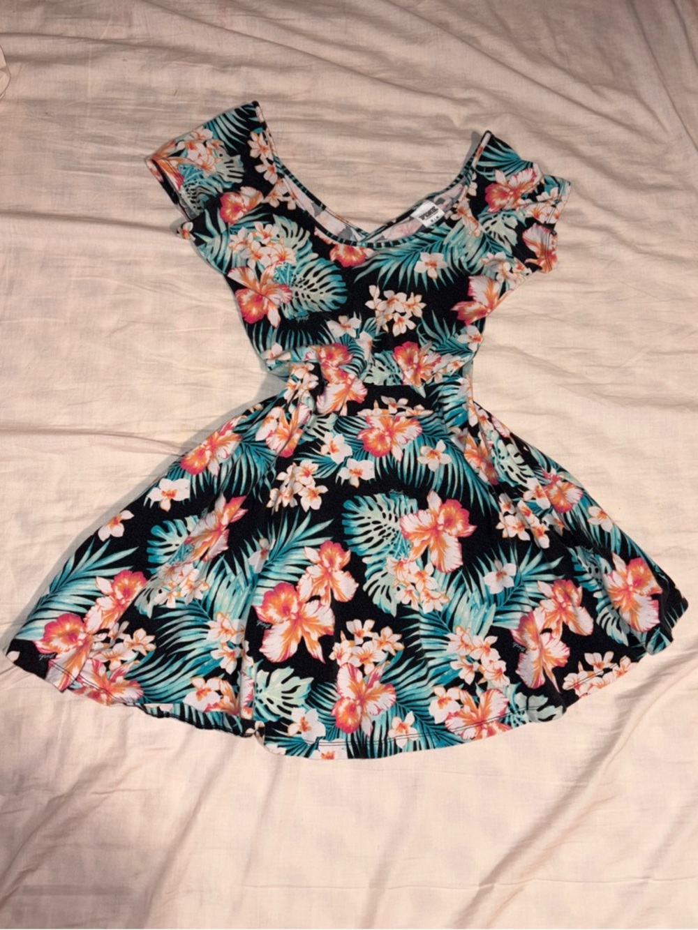 Victoria's Secret PINK Floral Print Top in Pink, Teal, Gray